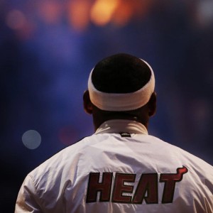 爱游戏体育|切尔西新翼展翅翱翔！内托俯冲头球破门，蓝军绝杀锁定欧冠关键战