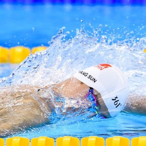 爱游戏：安菲尔德魔咒延续，曼联客战利物浦连续十场不胜创尴尬纪录