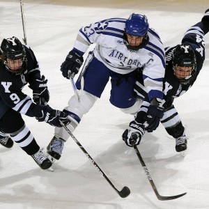 爱游戏官网-电讯报独家，切尔西暂缓雅克松离队审批，等待伊萨克转会动向明朗化