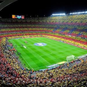 【爱游戏官方入口】足球之夜20251106，本土少帅点亮少年的天空，青训革命重塑国足未来