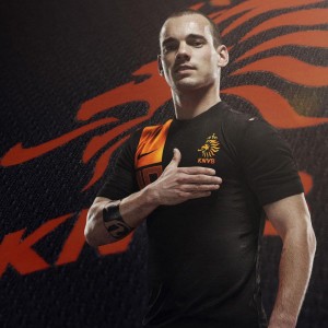 爱游戏官方入口-高空制霸成英超新风向，曼城前瞻性布局锁定多纳鲁马引业界深思